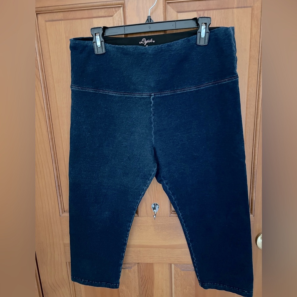 2 pairs of XL Lysse capri jeggings (Denim blue & Gray)